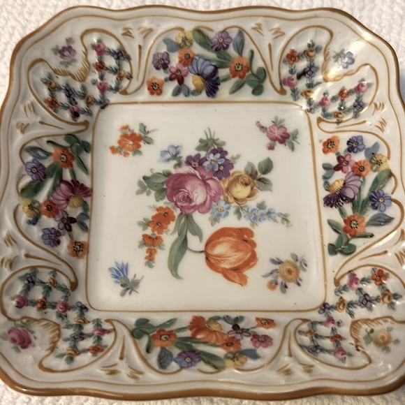 German Reticulated Rim Square Tray - Picture 2 of 3